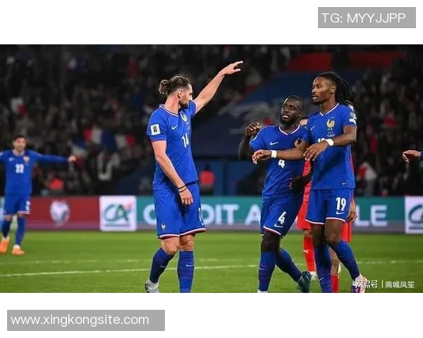 乌龙事件!图拉姆意外磕球阿塞拜疆门将失误助法国3-1领先 乌龙事件!图拉姆意外磕球阿塞拜疆门将失误助法国3-1领先