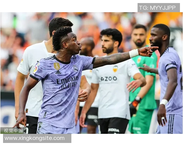 维尼修斯与女友携手米利唐夫妇共度摩纳哥假期心情愉悦庆祝国家德比胜利 维尼修斯与女友携手米利唐夫妇共度摩纳哥假期心情愉悦庆祝国家德比胜利