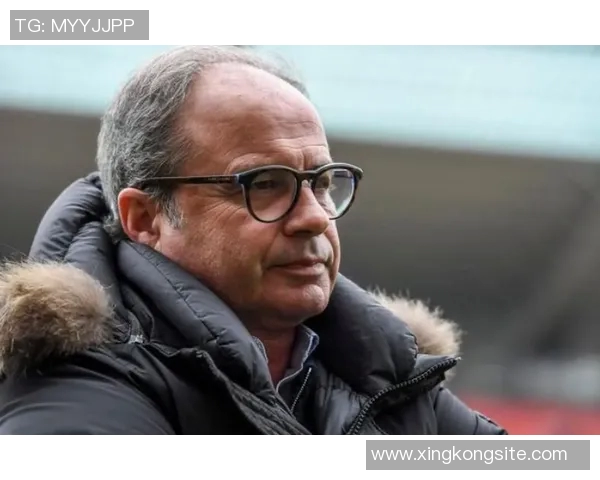 巴黎总监坎波斯透露将引进外租球员提升卫星俱乐部实力