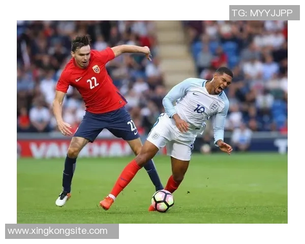 曼联考虑与赞助商DXC续约四年总价达8000万镑的合作方案