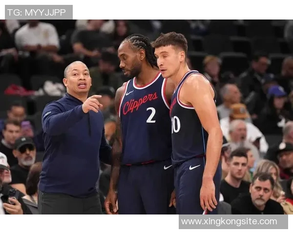 泰伦卢盛赞训练营表现称保罗与大洛展现出色状态