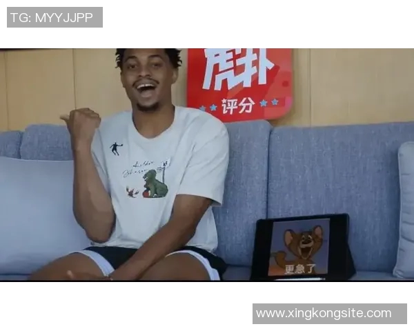 米奇称赞队内人才众多文班是基石凯尔登则是球队灵魂所在 米奇称赞队内人才众多文班是基石凯尔登则是球队灵魂所在